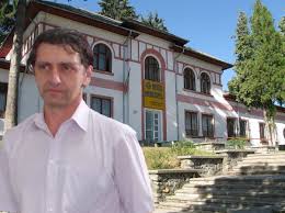 1015 mb (761 mmhg) umiditate: Director Nou La Muzeul Curtea De ArgeÈ™ Gabi Moisescu I A Luat Locul Lui È™tefan Dumitrache DupÄƒ Model Mitrofan Ziarul Profit