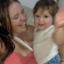 Iara Rohvein • VENDEDORA OFICIAL DE ESSEN • (@rohveiniara) • Instagram  photos and videos