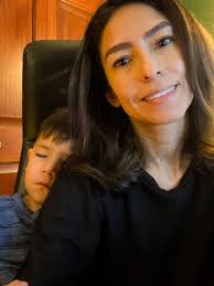 It was dinner time, but mom decided she was not quite done yet.