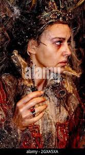 Monica Bellucci nel regista Terry Gilliam's imminente i Fratelli Grimm, con  Monica Bellucci, Matt Damon e Heath Ledger. IMMAGINI ESCLUSIVE DA TUTTE LE  AZIONI DIGITALI Foto stock