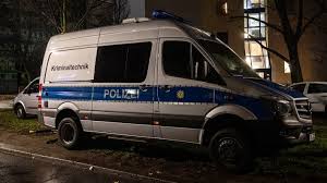 Sonst müssten sie länger miete bezahlen. Leiche In Tempelhofer Wohnung Gefunden Polizei Geht Von Gewaltverbrechen Aus Rbb24