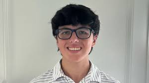 Chaminade student Thomas Gamba miked up for Yankees-Tigers ESPN KidsCast at  MLB Little League Classic