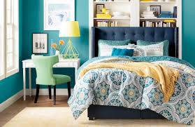 Of course, it doesn't hurt to have an oceanfront view from your bedroom, too. Colors That Go With Teal Foter