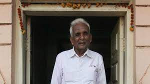 The family then adopted a girl, arpita khan, who was formally adopted by helen and raised amid the entire family in their family home in galaxy apartments, bandra bandstand, mumbai. Maharashtra S Longest Serving Mla Ganpatrao Deshmukh Retires After 59 Yrs In Politics Hindustan Times