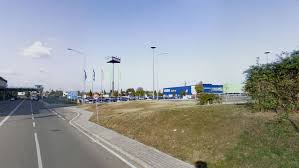 Ingresso su ampia zona giorno con cucina a vista, tre camere. Degrado Periferia Vivo A Casalecchio Per Fuggire Il Caos Del Centro Ma Anche Qui