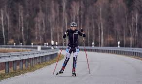 Skis need to be waxed whenever their bases start to look white or flakey. Rollskitest Bildergalerie Skiroller Test 2018 Xc Ski De Langlauf