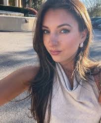 Rachel Calkins's Instagram, Twitter & Facebook