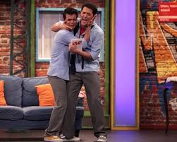 Yılmaz erdoğan'ın yarattığı çok güzel hareketler dizisinin oyuncusu arif güloğlu'ya lenfoma teşhisi kondu. Arif Guloglu Yasi Ve Son Saglik Durumu Cok Guzel Hareketler 2 Oyuncusu Arif Guloglu Kimdir Kac Yasinda Ve Hastaligi Ne Medya Haberleri