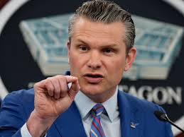 Elon Musk Reinstates Babylon Bee, Jordan Peterson, and Kathy Griffin's  Twitter Accounts