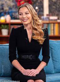 Instagram Star Who Teaches Women How To Date Billionaires Anna Bey Fashion Affluent Woman