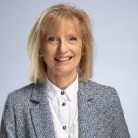 Sandie Curtis (Quinn)