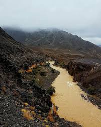 شبكة أجواء ي جبل صبح من دونك عسام ياليت عيني تخيل اللي وراك ياجعل ذيك السحابه ترزم رزام وتعم حولك من يمينك ويسراك مناظر oman travel instagram photo