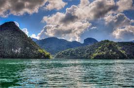 Hajat remaja lelaki untuk menikmati keindahan tasik dayang bunting, langkawi, bersama tiga rakannya berakhir tragedi apabila dia lemas ketika berenang di tasik berkenaan, hari ini. The Figure Of Lying Pregnant Lady At Tasik Dayang Bunting Formed By Download Scientific Diagram