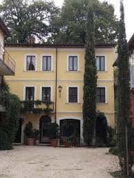 L'agriturismo dispone di spazi esterni e interni in cui far accomodare i vostri ospiti e vi donerà suggestioni uniche che non dimenticherete. Casa Zia Cianetta Residenza Di Campagna Capodacqua Di Foligno Umbria Italy 1 Guest Review Book Hotel Casa Zia Cianetta Residenza Di Campagna