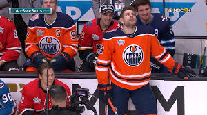Born 27 october 1995) is a german professional ice hockey forward and alternate captain for the edmonton oilers of the national hockey league (nhl). Nhl All Star Skills 2019 Leon Draisaitl Gewinnt Premier Passer Vor Sebastian Aho