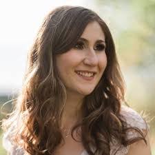 Amanda Perrigo's Instagram, Twitter & Facebook