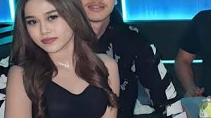 Selegram Cantik Amanda Mada, Kembali Pacari Pria Berdarah Jerman Seorang  Pengusaha Muda Bernama Juan Michael