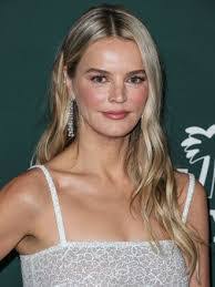 Kelly Sawyer's Instagram, Twitter & Facebook