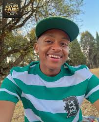 My brother you are not a comedian just stop smoking araa  kashukwe🙄😭😂😂😂🤸🏼‍♂️🤸🏼‍♂️🤸🏼‍♂️🤸🏼‍♂️