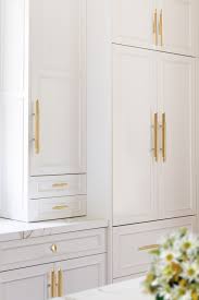 Kitchen Ideas 12 Exceptional Interiors Featuring Cabinet Hardware