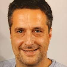 Thomas Veit's Instagram, Twitter & Facebook