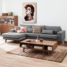 Pour mater un film, se vautrer, prendre l'apéro, jouer avec les enfants, s'endormir devant un film ou se faire des papouilles à deux, le canapé est l'élément central de votre salon. Quel Cadre Deco Avec Un Canape Gris Blog Izoa