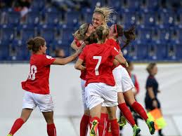 Die vorberichterstattung in der ard beginnt um 17:15 uhr. Frauen Em Qualifikation News 3 0 Gegen Wales Ofb Frauen Auf Em Kurs