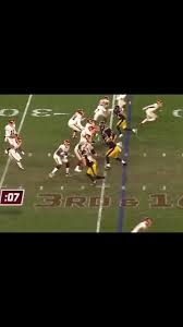 Alex Smith's Smart Play Amidst NFL Game Chaos