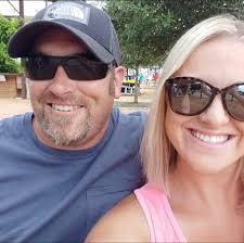 Can you still get the vinyl decals for a Chinook RV?