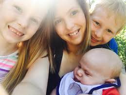 Hi all! I just wanted to introduce myself! My name is Lacey I just started,  I'm a stay at home mom, I follow back 🫣 and I'm working