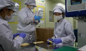 Covid 19 Tests That Give Results In Minutes To Be Rolled Out Across World World News The Guardian