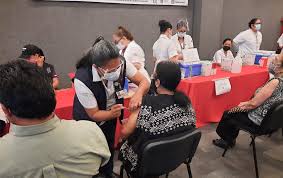 ¿quieres que lo enviémos a tu correo? Agradece Rector De Uvm Campus Cumbres Oportunidad De Prestar Instalaciones Para Programa De Vacunacion Contra Covid 19 Sala De Prensa Uvm