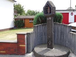 Hausen () ist seit 1970 ein stadtteil bzw. Datei Bildstock In Mayen Hausen Jpg Wikipedia