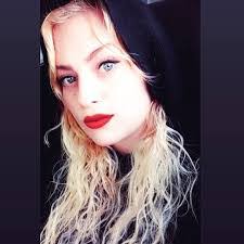 Stacy Hom's Instagram, Twitter & Facebook