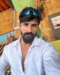 Kiran Gowda (@kiran_g_o_w_da) • Instagram photos and videos