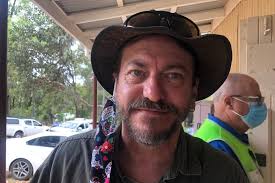 Wooroloo bushfire near Perth being treated as suspicious as family reels  after losing house