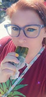 Mariane Wade's Instagram, Twitter & Facebook