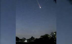 May 28, 2021 · y ahí estaba en la noche del 27 de mayo, cuando captó un momento único en el que el monte merapi recibe el impacto de un meteorito, algo extremadamente extraño. Lo Que Faltaba Expertos Investigan Posible Caida De Un Meteorito En Santiago De Cuba Haupei24