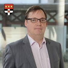 HenleyInsights, 23 Nov Are Business Schools Still Relevant?