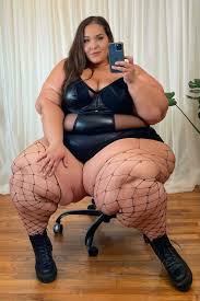 Ssbbw Heaven on X: Fat Women Obsession SSBBW Boberry  t.coOuPOSmYjTc  X