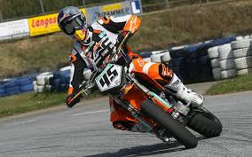 Wheelie wallpapers for 4k, 1080p hd and 720p hd resolutions and are best suited for desktops, android phones, tablets, ps4 wallpapers. Hd Wallpaper Motocross Street Legend Supermoto Wheelie Wallpaper Flare