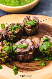 Italian Steak Pinwheels Made With A Simple Stuffing Of Layered Prosciutto And Provolone Cheese So Easy And Delicious Steak Pinwheels Steak Italian Recipes