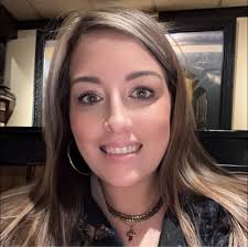 The only way to work 💜 Harry's adorable cat, Lippy, loves to jump