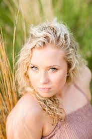 Taylor- Cambridge-Minnesota-senior-photographer — Crystal's Photography