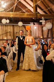 Hochzeit Am Tegernsee In Miesbach Eventscheune Wallenburg Hochzeitsfeier Scheune Brautjungfernkleid Kleid Hochzeit