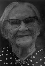 Ellen Gaskill's Instagram, Twitter & Facebook