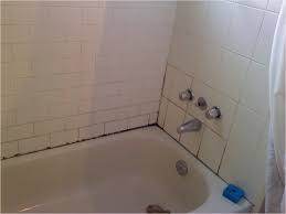 Comment Faire L Amour Dans Une Baignoire 7 Materiaux De Decoration A La Maison Corner Bathtub Bathtub Kitchen Design