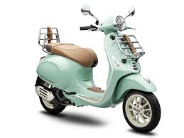 31.1″ fuel tank capacity : Vespa Releases Special Edition Primavera 150 Picnic Webike News