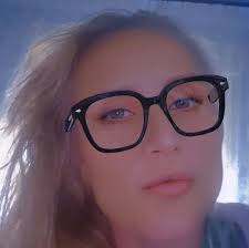 1978-ban két gyerek játszott Los Angeles-i házuk hátsó udvarában, amikor az  ásójuk valami keménybe ütközött. Nem kő volt, és nem is egy régi hordó:  hanem egy 1974-es Ferrari Dino 246 GTS. Az