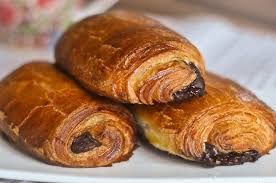Petits Pains Au Chocolat Rezept Franzosisch Kochen Rezept Franzosisch Kochen Lebensmittel Essen Rezepte